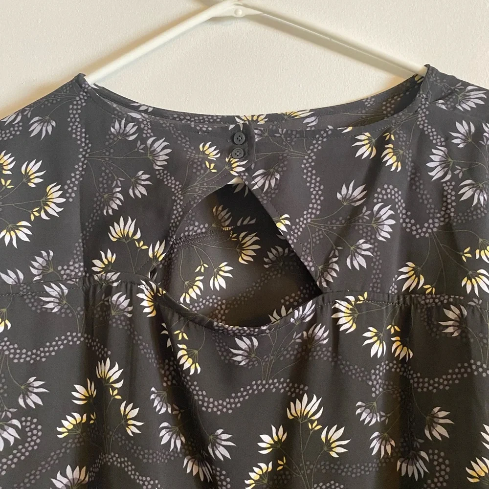 Loft blouse. - Picture 4 of 4